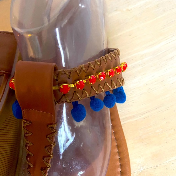 Shoes - Picture 3 of 4